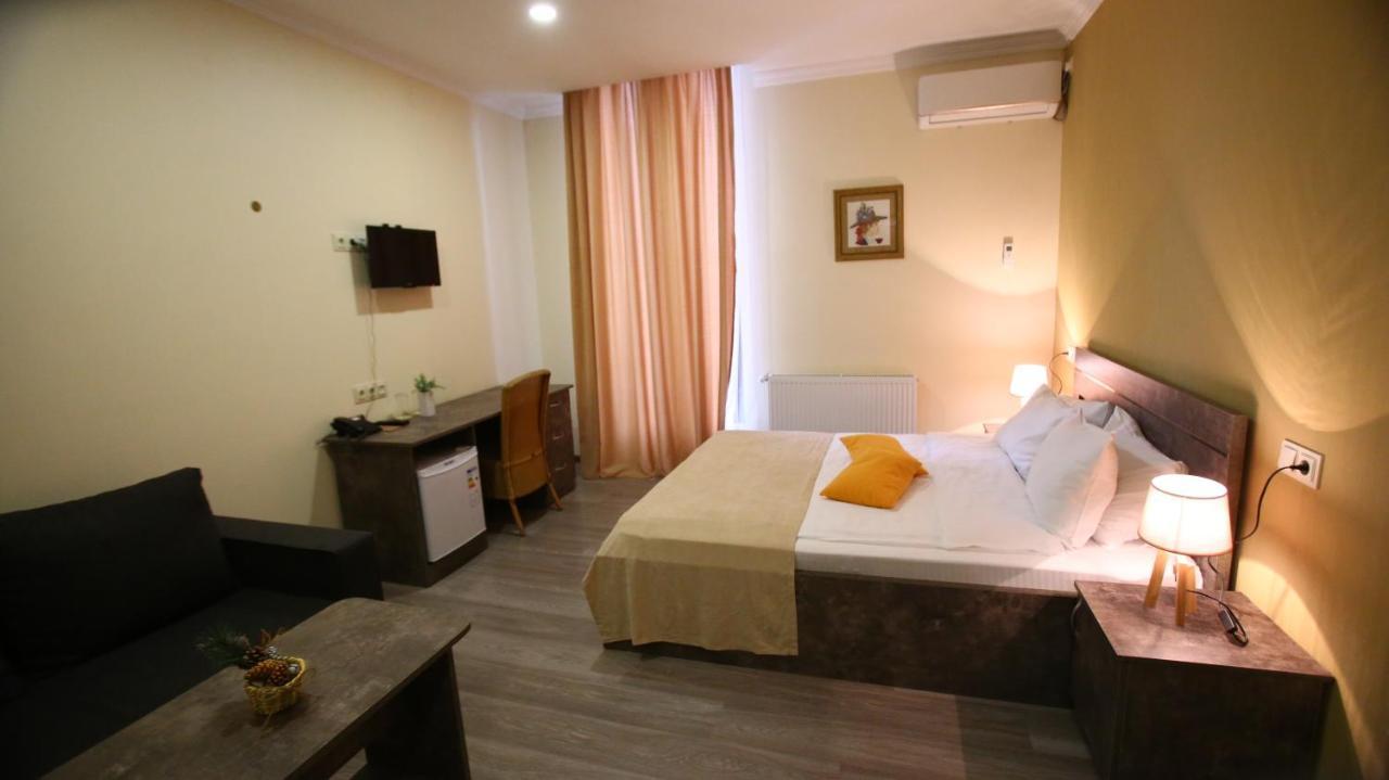 Hotel Nabadi Tbilisi Bagian luar foto